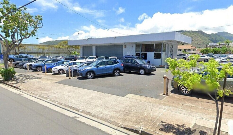 Primary Photo Of 3368 Waialae Ave, Honolulu Auto Dealership For Lease