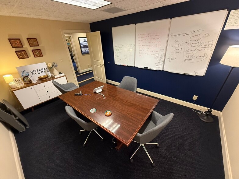 More Photos Of 3541 Habersham At Northlake, Tucker Office For Sale