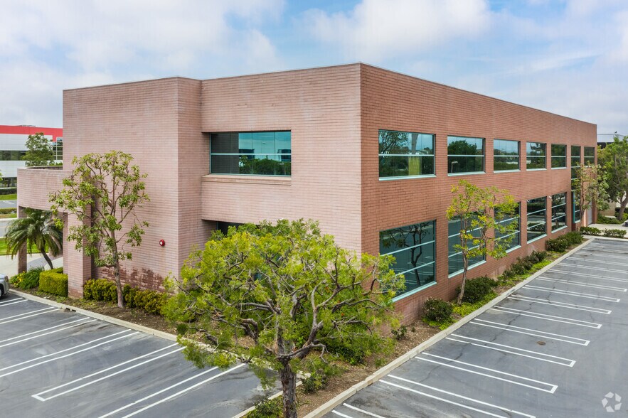 More Photos Of 46 Corporate Park, Irvine Office For Lease