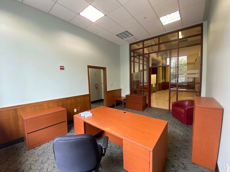 More Photos Of 156 Hanover St, Manchester Office For Sale