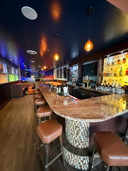 More Photos Of 76 E 3rd Ave, San Mateo Bar For Lease