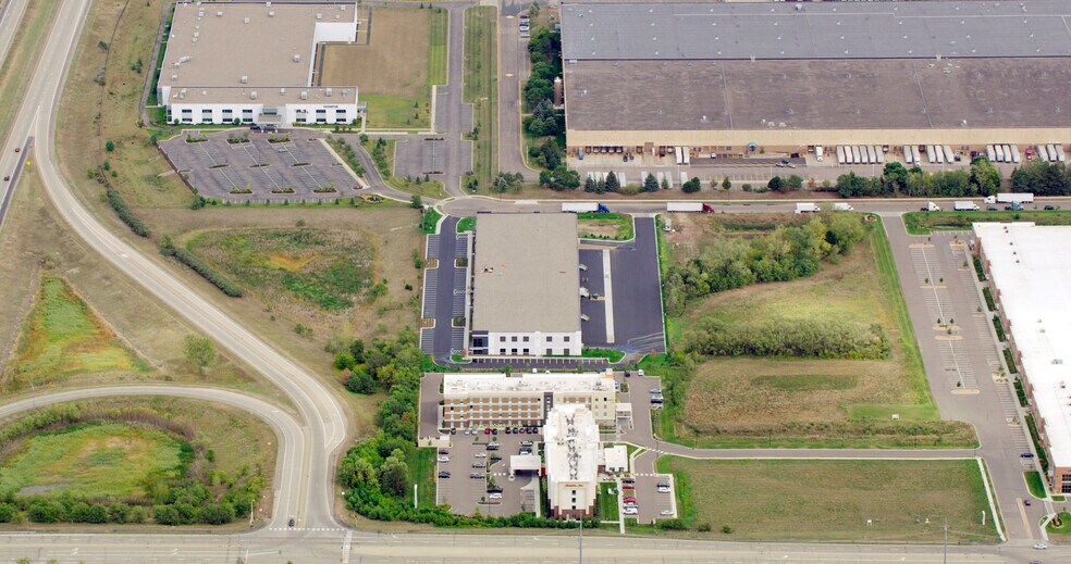 More Photos Of 9501 Louisiana Ave, Brooklyn Park Warehouse For Lease