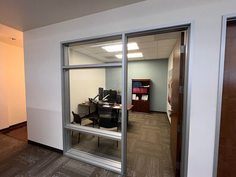 More Photos Of 990 Reserve Dr, Roseville Coworking Space