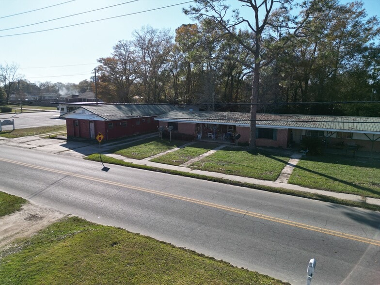 More Photos Of 104 Medical Park Dr, Atmore Apartments For Sale
