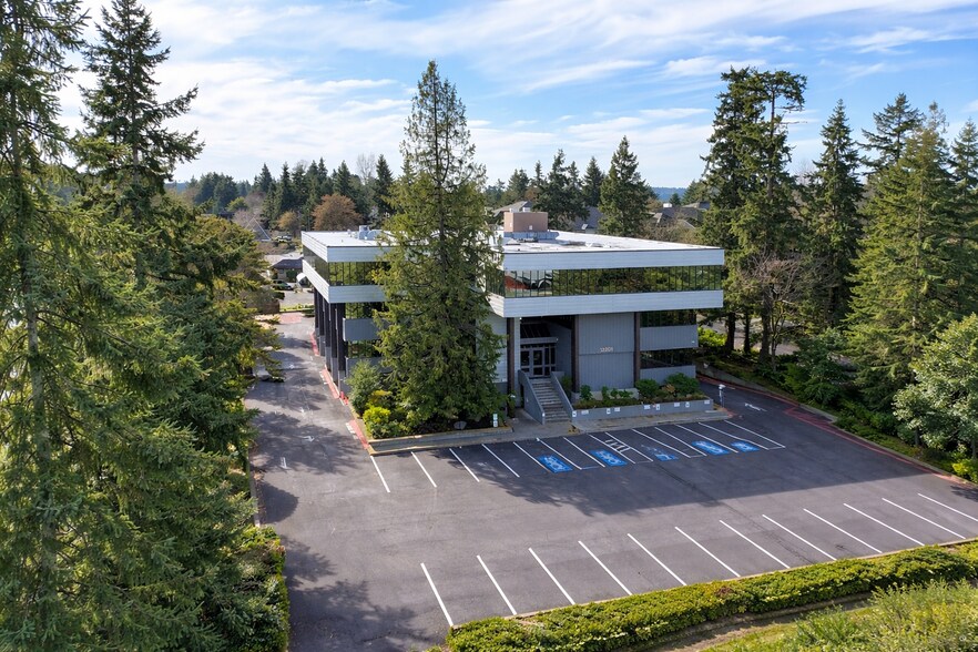More Photos Of 12301 NE 10th Pl, Bellevue Office For Sale