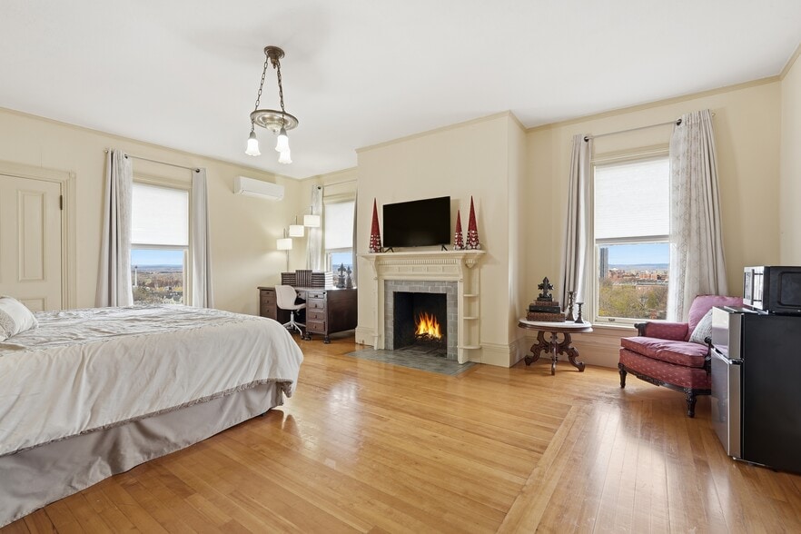 More Photos Of 270 Maple St, Springfield Hospitality For Sale