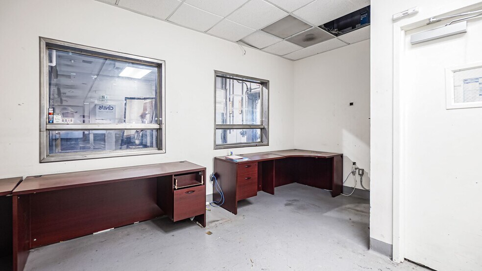 More Photos Of 3305 E Vernon Ave, Vernon Refrigeration Cold Storage For Sale