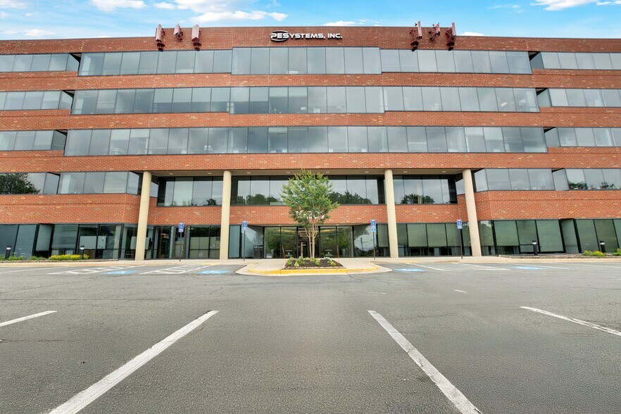 More Photos Of 10201 Fairfax Blvd, Fairfax Office For Lease