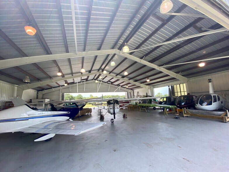 More Photos Of 12245 NE 56th Ave, Okeechobee Airplane Hangar For Sale