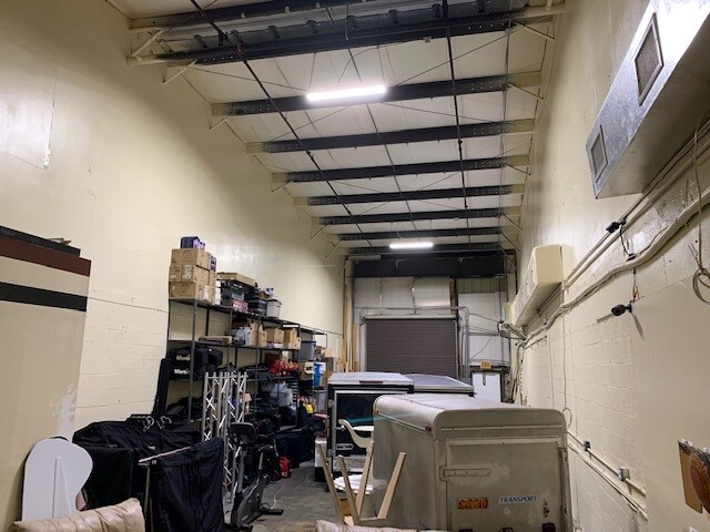 More Photos Of 12155 Metro Pky, Fort Myers Showroom For Lease