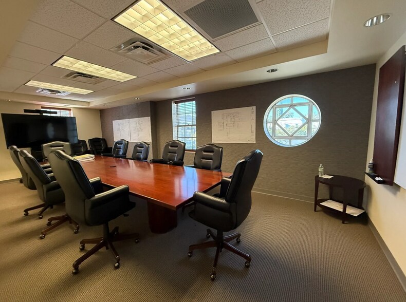 More Photos Of 276 East Bay St, Charleston Storefront Retail Office For Lease