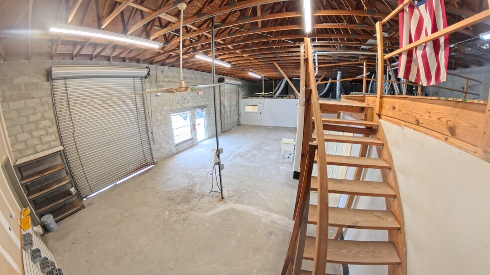 More Photos Of 2825 Business Center Blvd, Melbourne Distribution For Lease