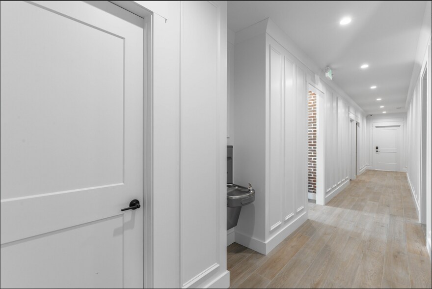 More Photos Of 6736 Lee Hwy, Chattanooga Loft Creative Space For Lease