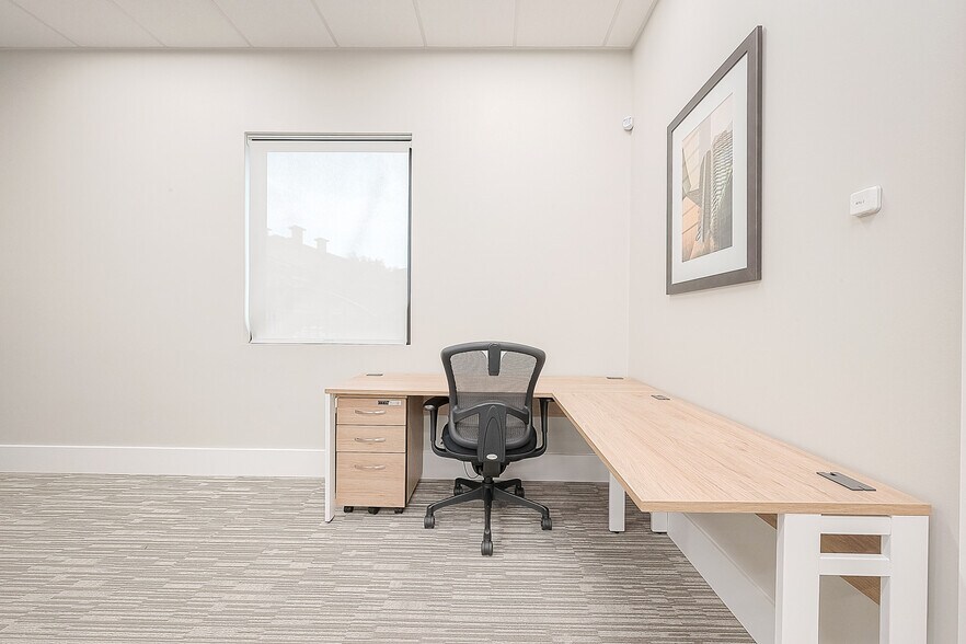 More Photos Of 23537 Kingsland Blvd, Katy Office For Sale