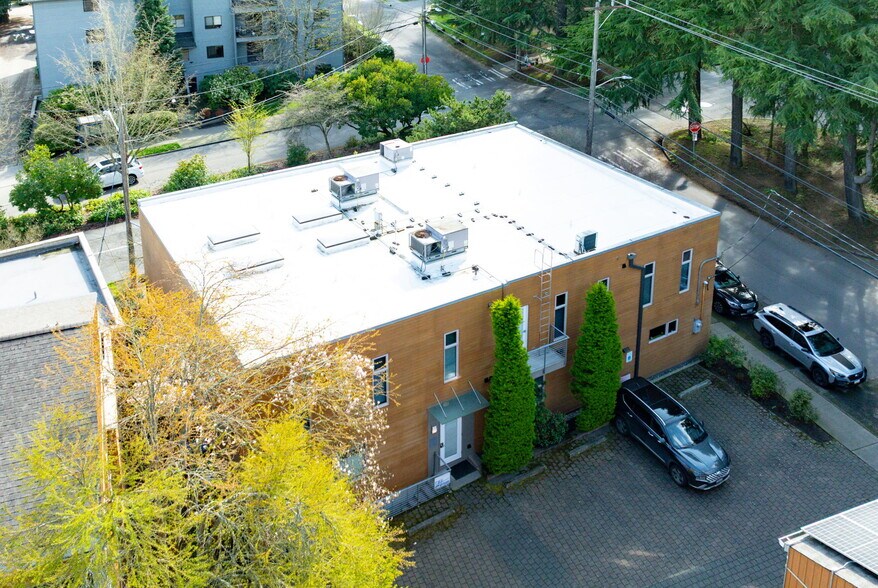 More Photos Of 4300 36th Ave W, Seattle Office For Sale