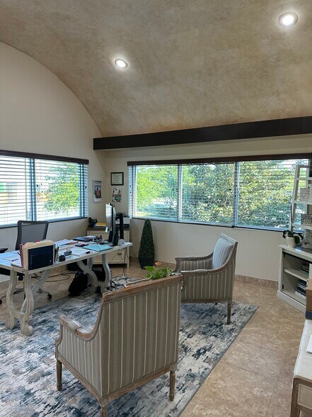 More Photos Of 10501 S Orange Ave, Orlando Light Manufacturing For Sale