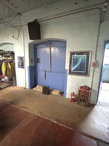 More Photos Of 33 S Main St, Terryville Manufacturing For Sale