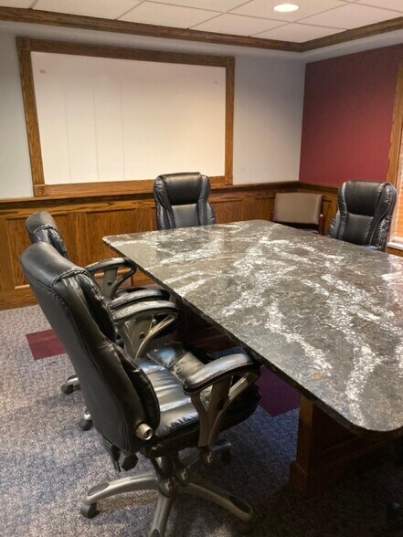 More Photos Of 3046 Industrial Blvd, Bethel Park Light Manufacturing For Lease