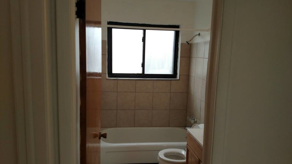 More Photos Of 4467 Lee Rd, Cleveland Apartments For Sale