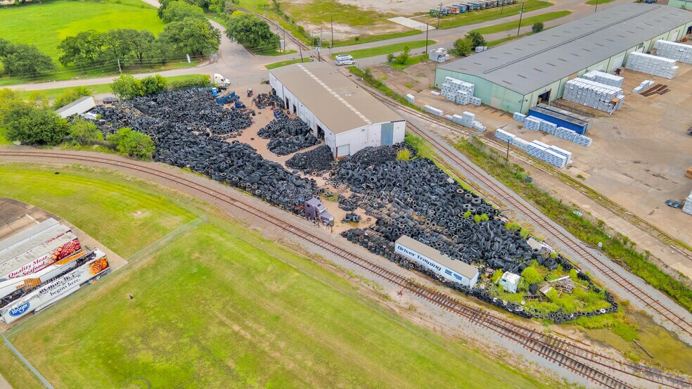 More Photos Of 620 Gellhorn Dr, Houston Warehouse For Sale