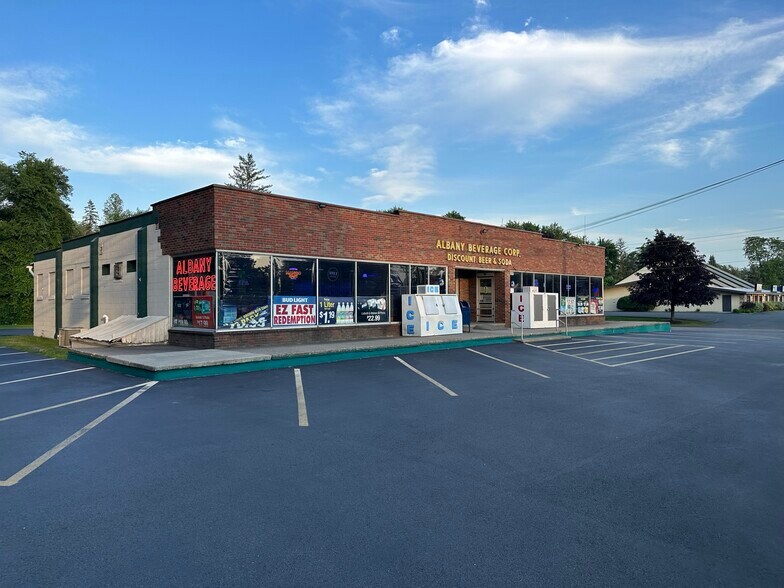 More Photos Of 3899 Carman Rd, Schenectady Freestanding For Sale