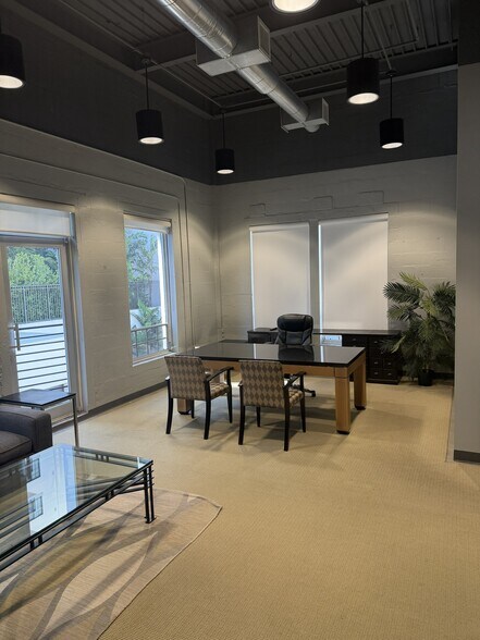 More Photos Of 400 Clematis St, West Palm Beach Loft Creative Space For Lease