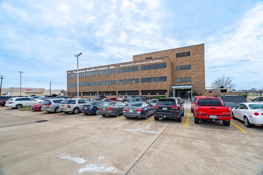 More Photos Of 908 E Southmore Blvd, Pasadena Medical For Lease