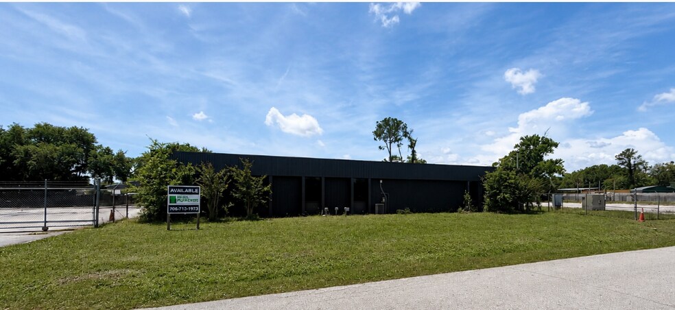 More Photos Of 2502 Rolac Rd, Jacksonville Industrial For Lease