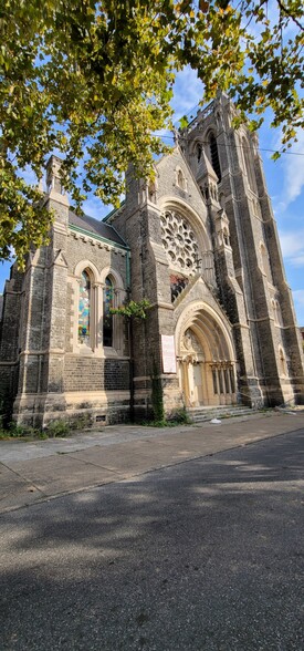 Primary Photo Of 2401-2425 N 8th St, Philadelphia Religious Facility For Sale