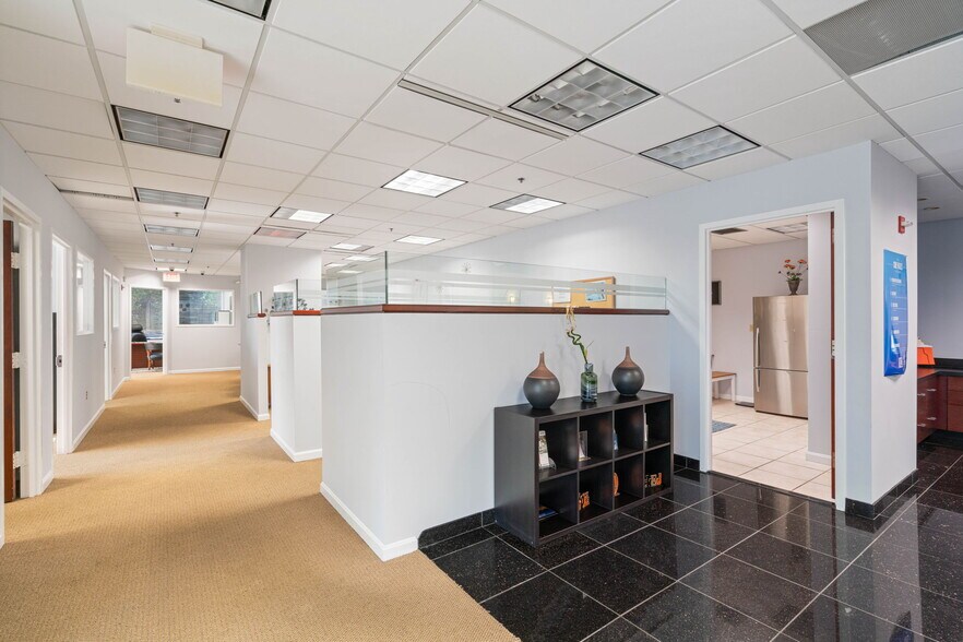 More Photos Of 5350 Shawnee Rd, Alexandria Medical For Sale