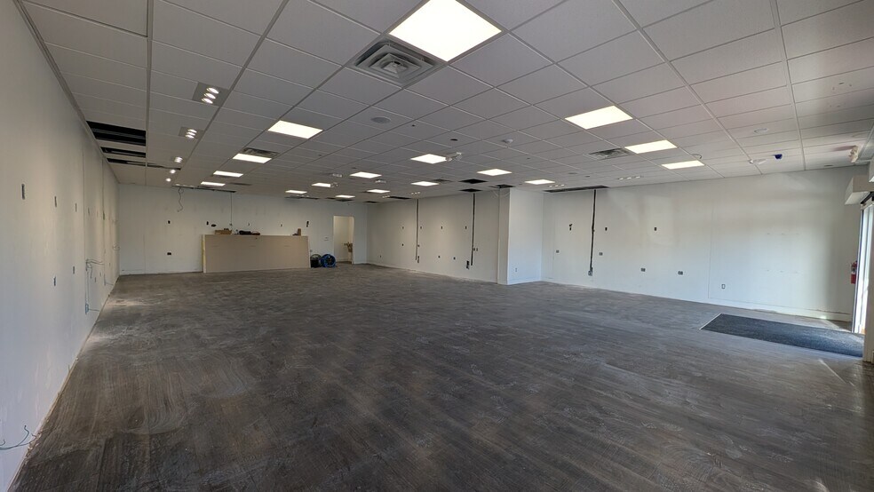 More Photos Of 4615 Grape Rd, Mishawaka Freestanding For Lease