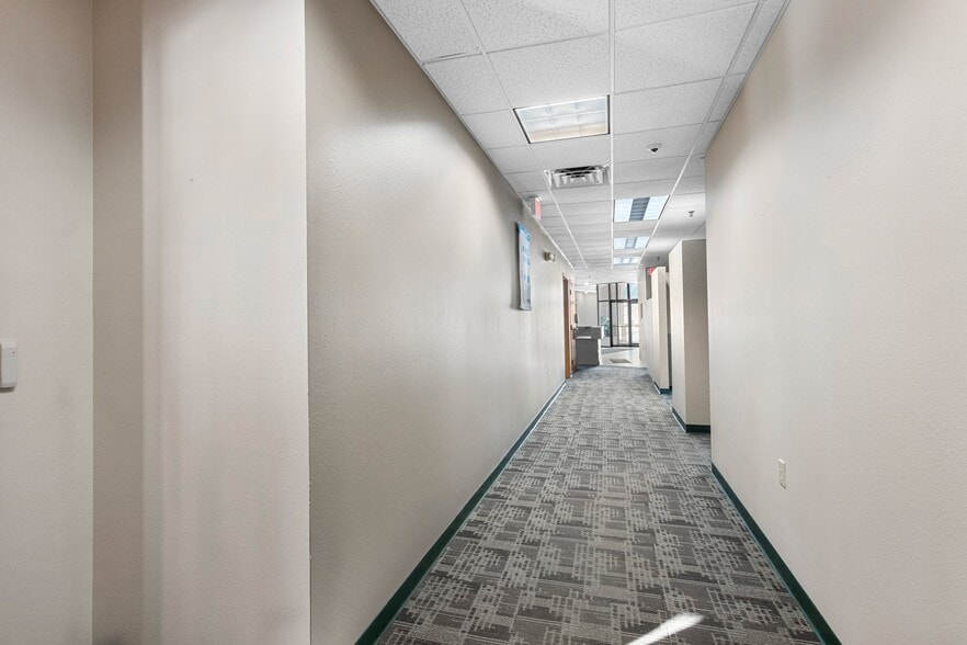 More Photos Of 2980 Walker Dr, Green Bay Office For Sale