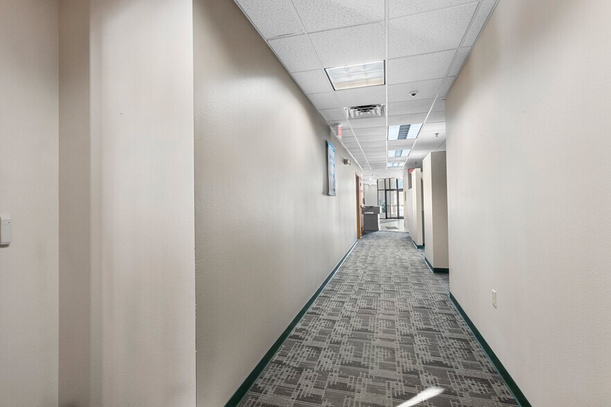 More Photos Of 2980 Walker Dr, Green Bay Office For Sale