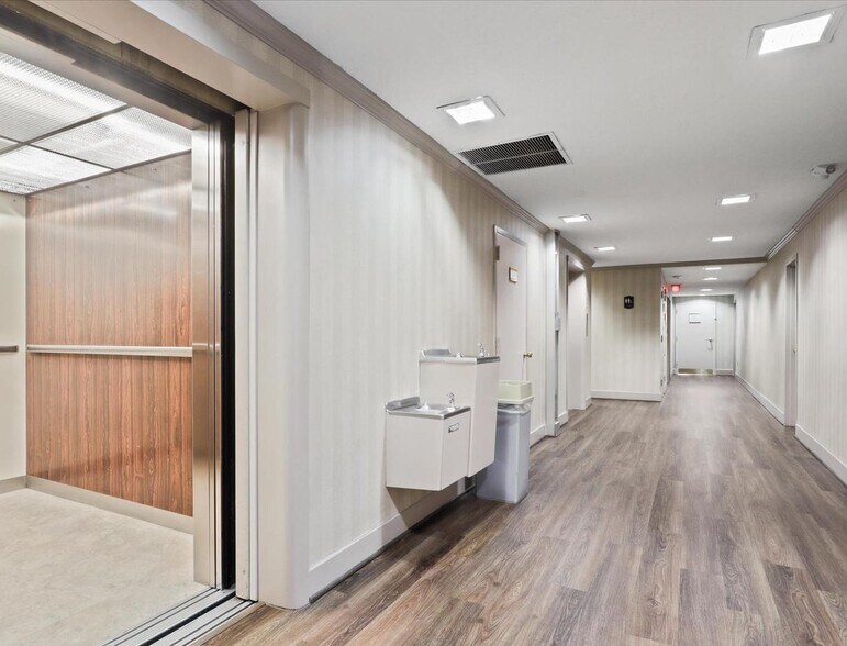 More Photos Of 313 Park Ave, Falls Church Medical For Sale