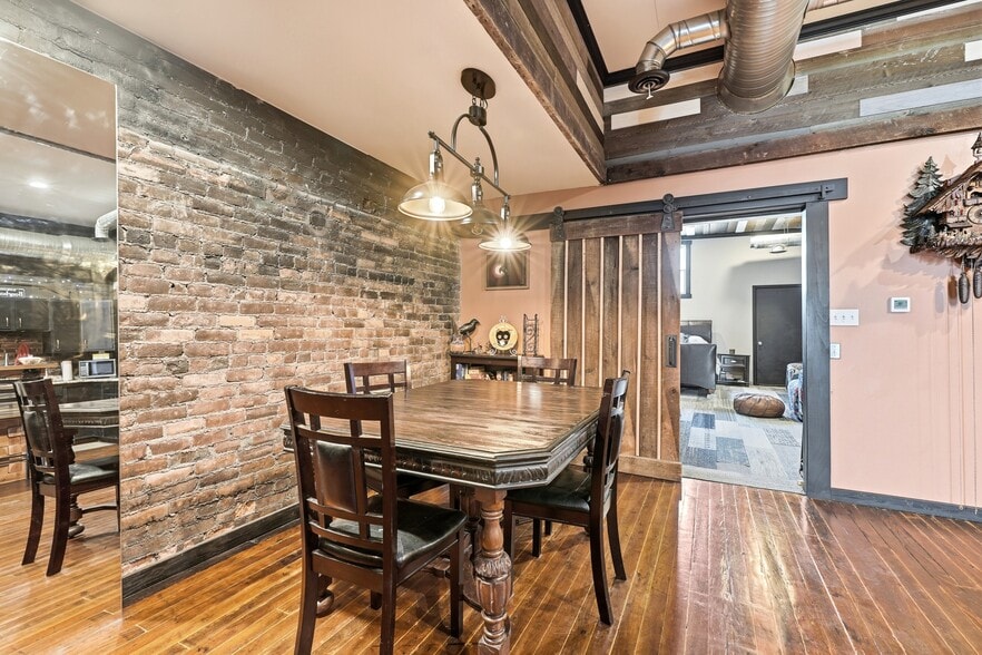 More Photos Of 106 N Orange St, Albion Storefront For Sale
