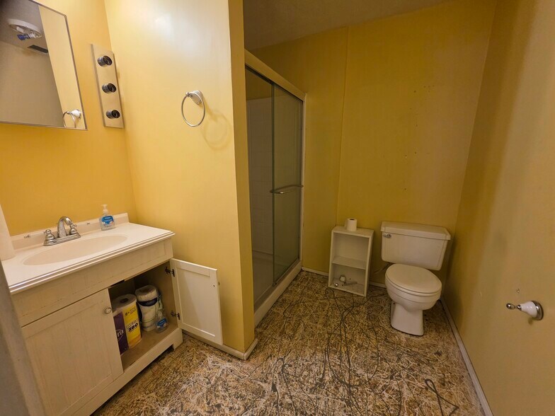 More Photos Of , Ellsworth General Retail For Sale
