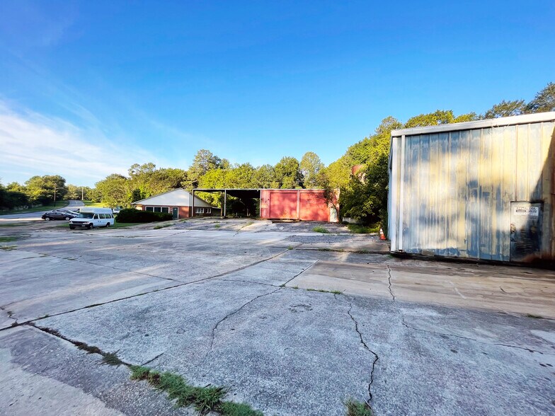 Primary Photo Of 900 Barrows Ferry Rd NE, Milledgeville Flex For Sale