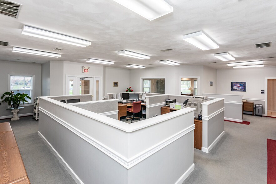 More Photos Of 1186 S State Route 157, Edwardsville Loft Creative Space For Sale