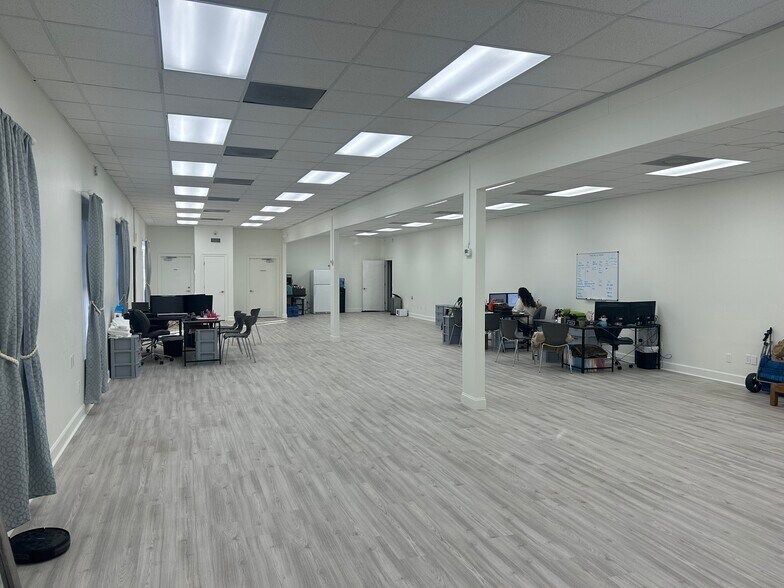 More Photos Of 101 Mattie M Kelly Blvd, Destin Light Distribution For Lease