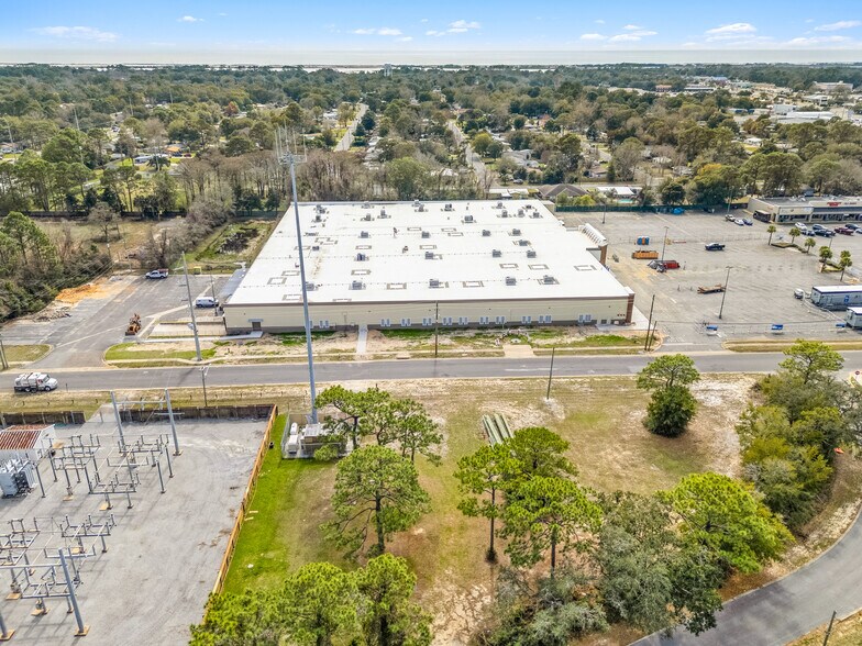More Photos Of 546 Mary Esther Cut Off NW, Fort Walton Beach General Retail For Lease