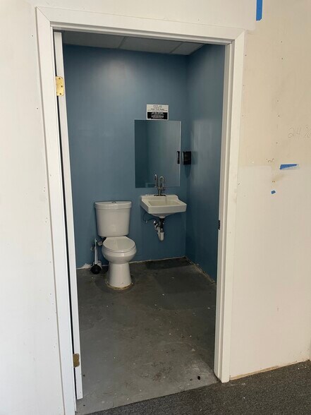 More Photos Of 444-452 Middle Country Rd, Selden Freestanding For Lease