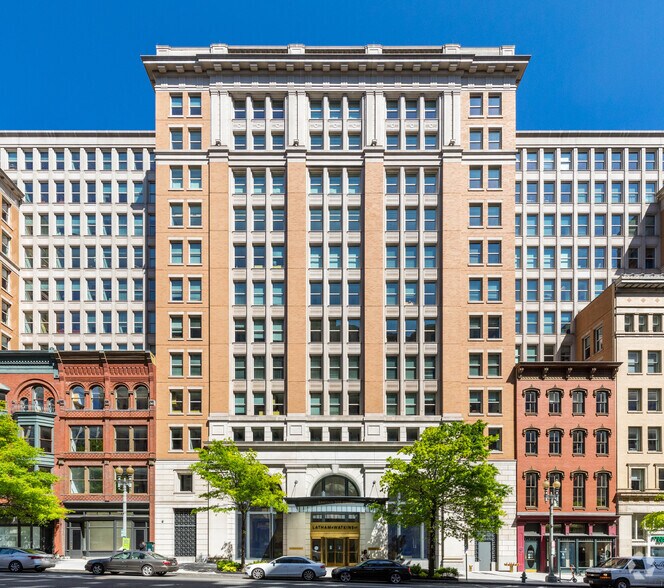 More Photos Of 555 11th St NW, Washington Office For Lease