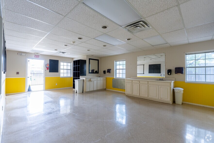 More Photos Of 50 Village Trail, Trophy Club Schools For Sale