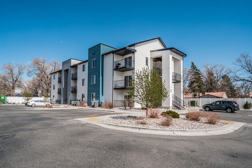 More Photos Of 1590 Bower Dr, Idaho Falls Apartments For Sale