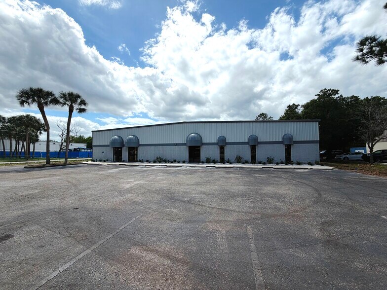 More Photos Of 5826-5830 Corporation Cir, Fort Myers Warehouse For Sale