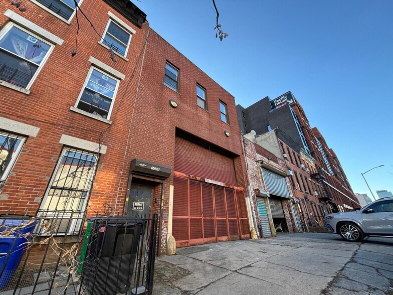 Primary Photo Of 1026 Pacific St, Brooklyn Flex For Sale