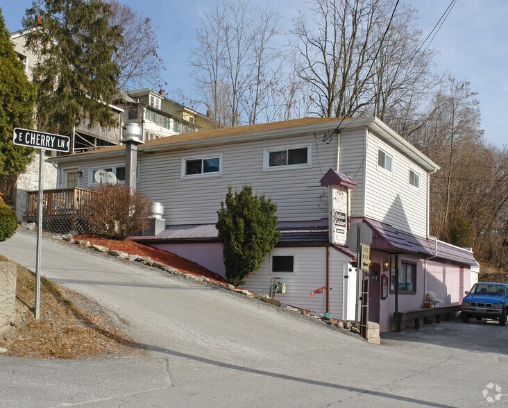 Primary Photo Of 116 S Penn St, Bellefonte Restaurant For Sale