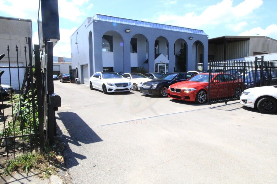 More Photos Of 5827 Star Ln, Houston Warehouse For Sale