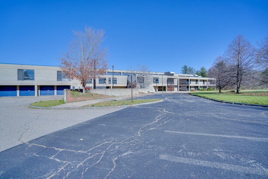 More Photos Of 275 Portsmouth Ave, Stratham Light Manufacturing For Sale