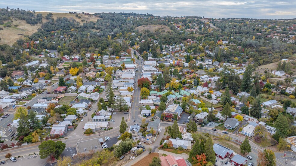 More Photos Of 36 Main St, Sutter Creek Restaurant For Sale